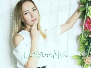 LovelyyMia