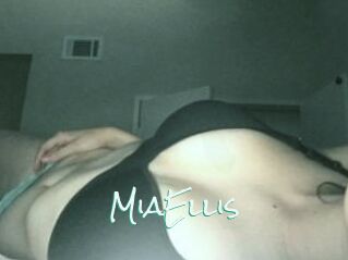 Mia_Ellis