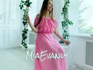 MiaEvanly