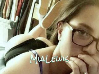 Mia_Lewis