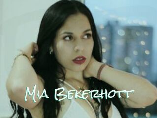 Mia_Bekerhott