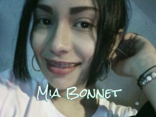 Mia_Bonnet