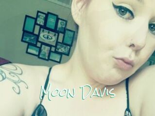 Moon_Davis