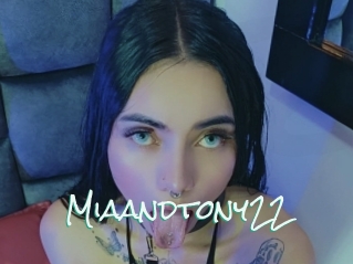 Miaandtony22