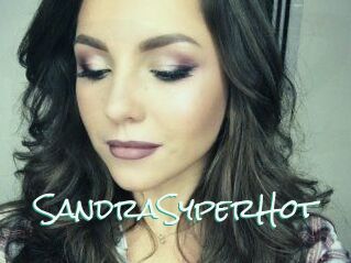 SandraSyperHot